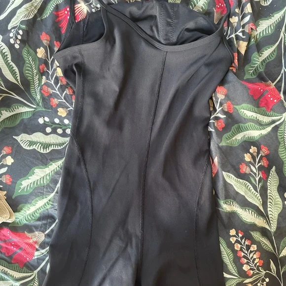 Lululemon Athletica Black Tank Top - Picture 1 of 4